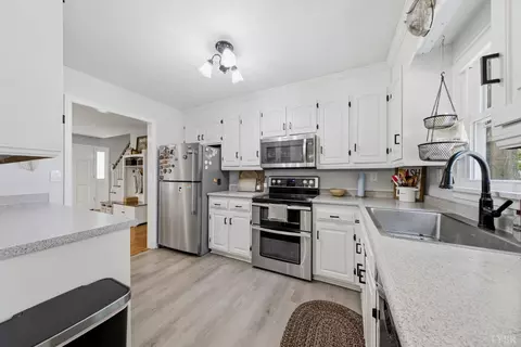 Kitchen - 208 Crestview Dr, Forest, VA 24551 photo 5 of 5