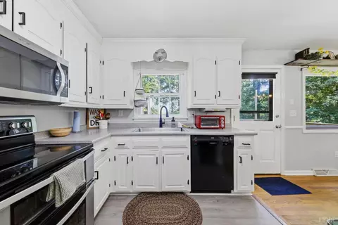 Kitchen - 208 Crestview Dr, Forest, VA 24551 photo 2 of 5