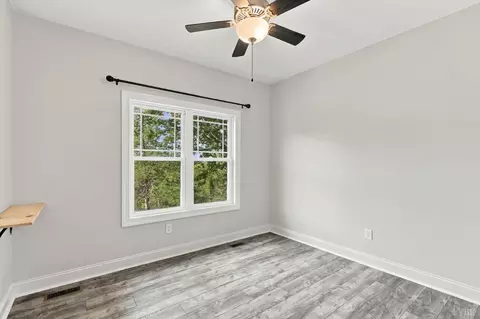 Bedroom - 3850 Coffee Rd, Forest, VA 24551 photo 3 of 8