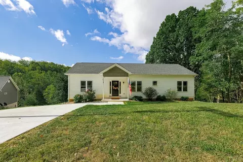 3850 Coffee Rd, Forest, VA 24551