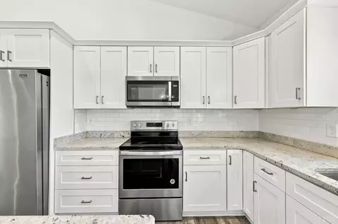 Kitchen - 3850 Coffee Rd, Forest, VA 24551 photo 3 of 4
