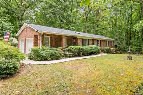 216 Whispering Wood Rd, Meherrin, VA 23954