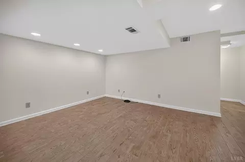 Living - 11094 Leesville Rd, Evington, VA 24550 photo 6 of 8