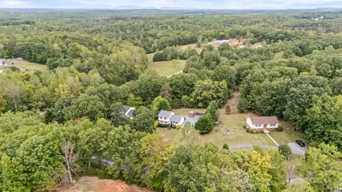 View/Area - 923 Dearborn Rd, Evington, VA 24550 photo 3 of 6