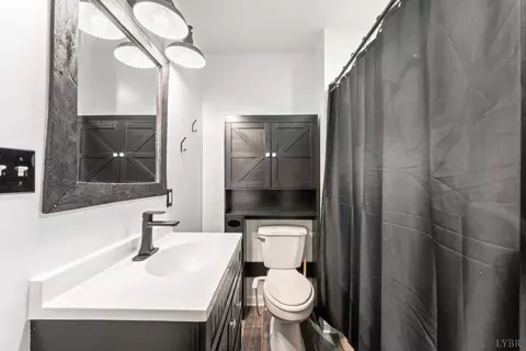 Bath - 923 Dearborn Rd, Evington, VA 24550 photo 1 of 4
