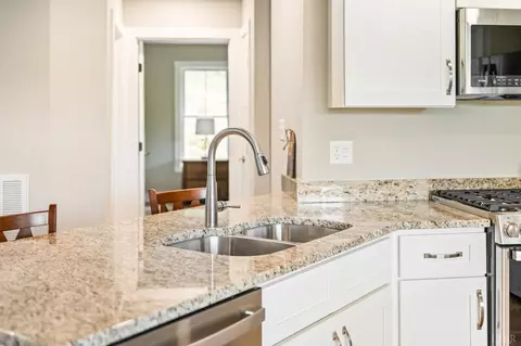 Kitchen - 323 Mountain Top Way, Amherst, VA 24521 photo 4 of 6