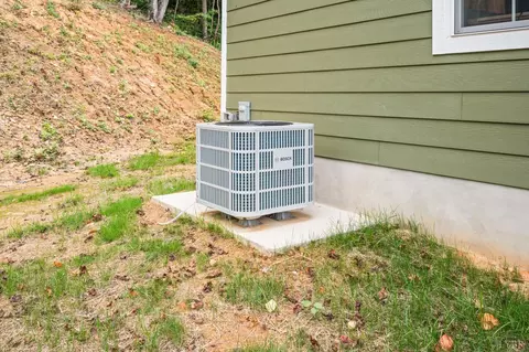 Exterior - 323 Mountain Top Way, Amherst, VA 24521 photo 11 of 17
