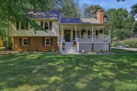 101 Chadwick Dr, Lynchburg, VA 24502