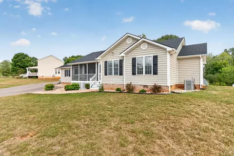 Exterior - 3726 White Rd, Forest, VA 24551 photo 4 of 18