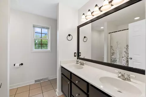 Bath - 3726 White Rd, Forest, VA 24551 photo 3 of 6