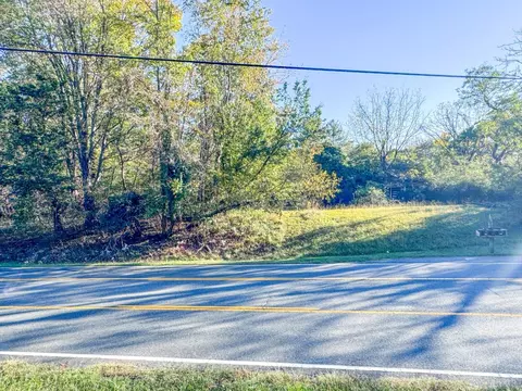 5617 Boonsboro Rd, Lynchburg, VA 24503