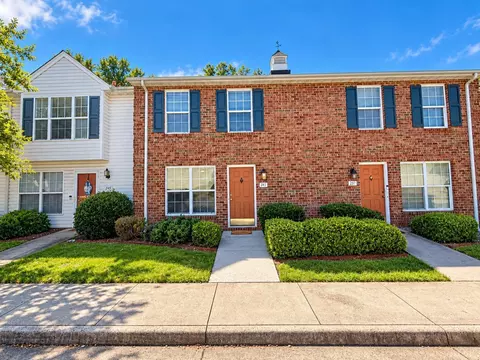241 Mulberry Cir, Lynchburg, VA 24502