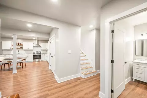 Entry Way - 4424 Goode Rd, Goode, VA 24556 photo 7 of 10