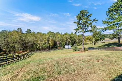 Exterior - 4424 Goode Rd, Goode, VA 24556 photo 5 of 12