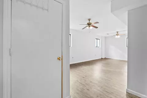 Living - 110 Maplewood Dr, Forest, VA 24551 photo 8 of 10