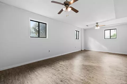 Living - 110 Maplewood Dr, Forest, VA 24551 photo 9 of 10