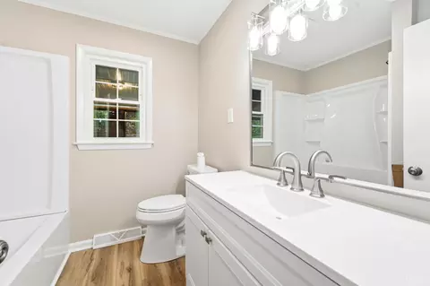 Bath - 619 Spring St, Hurt, VA 24563 photo 2 of 3