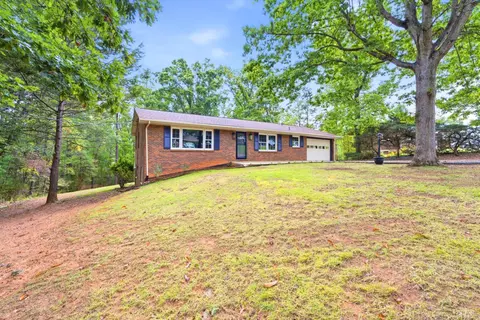 Exterior - 619 Spring St, Hurt, VA 24563 photo 7 of 8