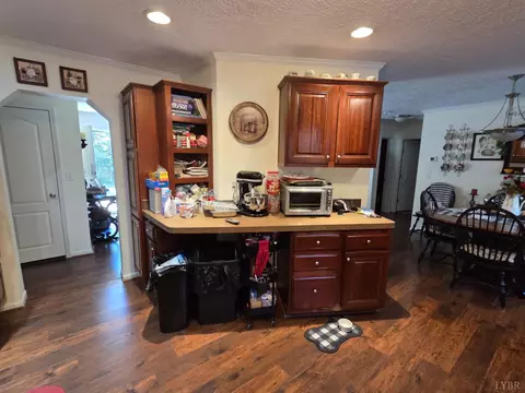 Kitchen - 4243 Tye River Rd, Amherst, VA 24521 photo 2 of 2