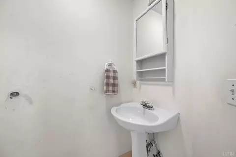 Bath - 600 Bridgewater Ln, Ferrum, VA 24088 photo 6 of 6
