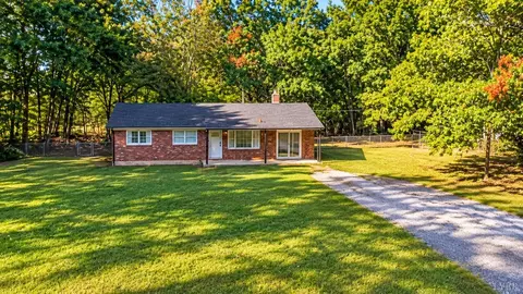 2097 Shula, Hurt, VA 24563