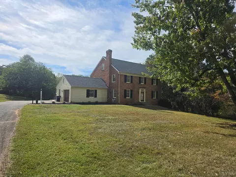 5121 Inglewood Rd, Lynchburg, VA 24503