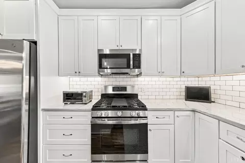 Kitchen - 1082 Grandset Dr, Forest, VA 24551 photo 3 of 5