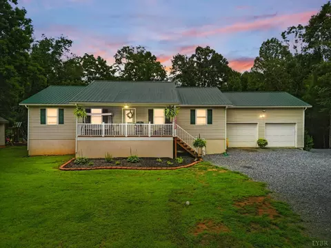 362 Hundley Ln, Madison Heights, VA 24572