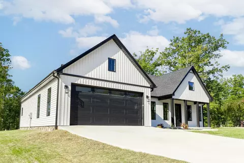 Exterior - 12 Mosby Ct, Rustburg, VA 24588 photo 3 of 10
