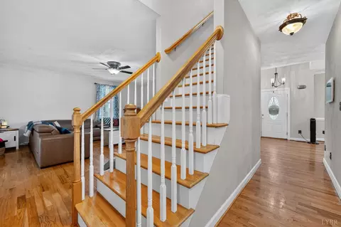 Entry Way - 24 Goad Rd, Fincastle, VA 24090 photo 7 of 9