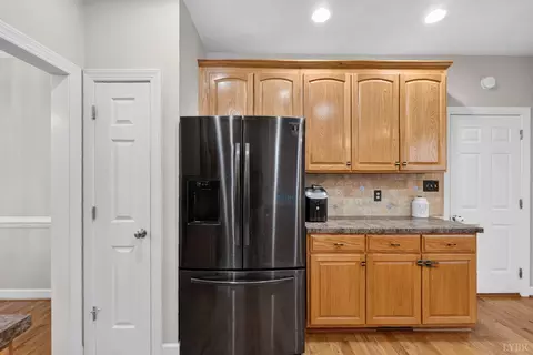 Kitchen - 24 Goad Rd, Fincastle, VA 24090 photo 4 of 7
