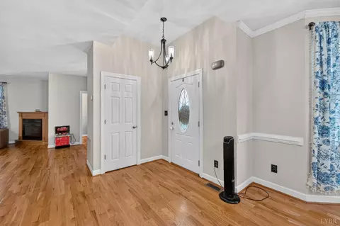 Entry Way - 24 Goad Rd, Fincastle, VA 24090 photo 1 of 9