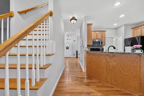 Entry Way - 24 Goad Rd, Fincastle, VA 24090 photo 6 of 9
