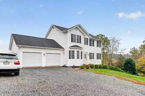 Exterior - 24 Goad Rd, Fincastle, VA 24090 photo 2 of 30
