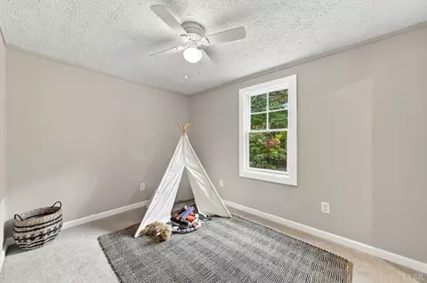 Bedroom - 409 Mansion Way, Amherst, VA 24521 photo 9 of 10