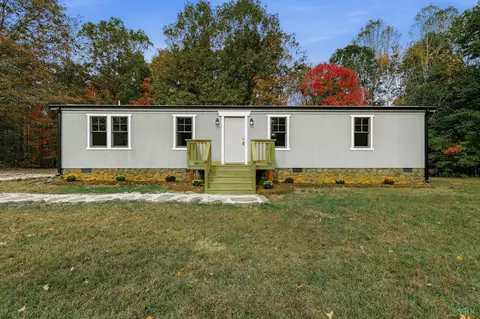 Exterior - 409 Mansion Way, Amherst, VA 24521 photo 5 of 7