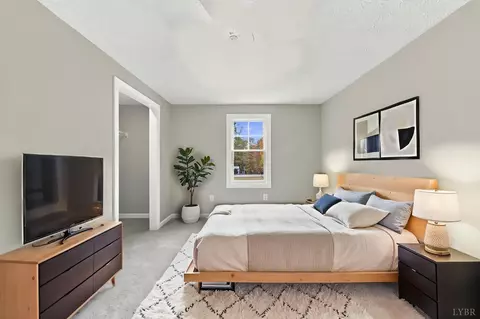 Bedroom - 409 Mansion Way, Amherst, VA 24521 photo 8 of 10