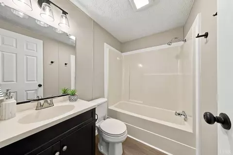 Bath - 409 Mansion Way, Amherst, VA 24521 photo 3 of 3