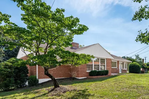140 Moorman Dr, Madison Heights, VA 24572