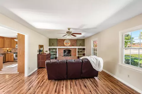 Living - 677 Kenmore Rd, Amherst, VA 24521 photo 1 of 2