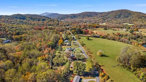 View/Area - 677 Kenmore Rd, Amherst, VA 24521 photo 7 of 7