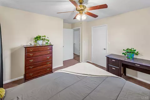 Bedroom - 677 Kenmore Rd, Amherst, VA 24521 photo 3 of 6