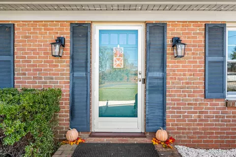 Entry Way - 677 Kenmore Rd, Amherst, VA 24521 photo 1 of 12