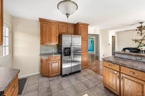 Kitchen - 677 Kenmore Rd, Amherst, VA 24521 photo 6 of 8
