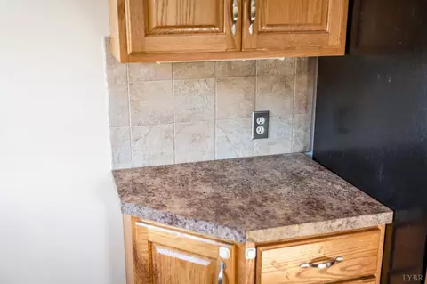 Kitchen - 677 Kenmore Rd, Amherst, VA 24521 photo 7 of 8