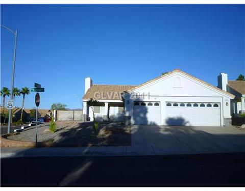 681 Kirkwall St, Henderson, NV 89002 photo 2