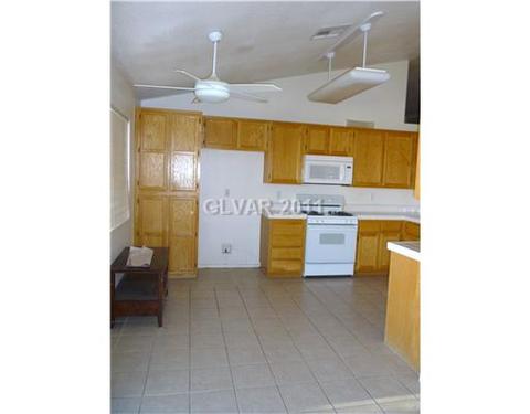 681 Kirkwall St, Henderson, NV 89002 photo 4