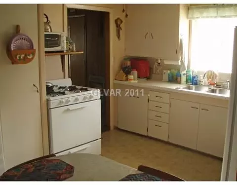 1353 Murry, Ely, NV 89301 photo 6