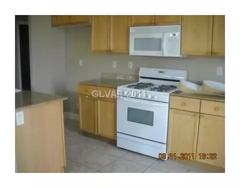 798 Vortex Ave, Henderson, NV 89002 photo 4