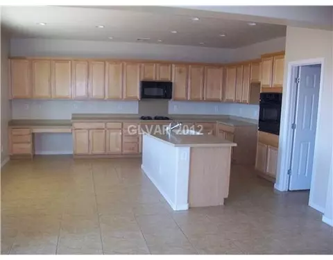 2513 Lockerbie St, Henderson, NV 89044 photo 2